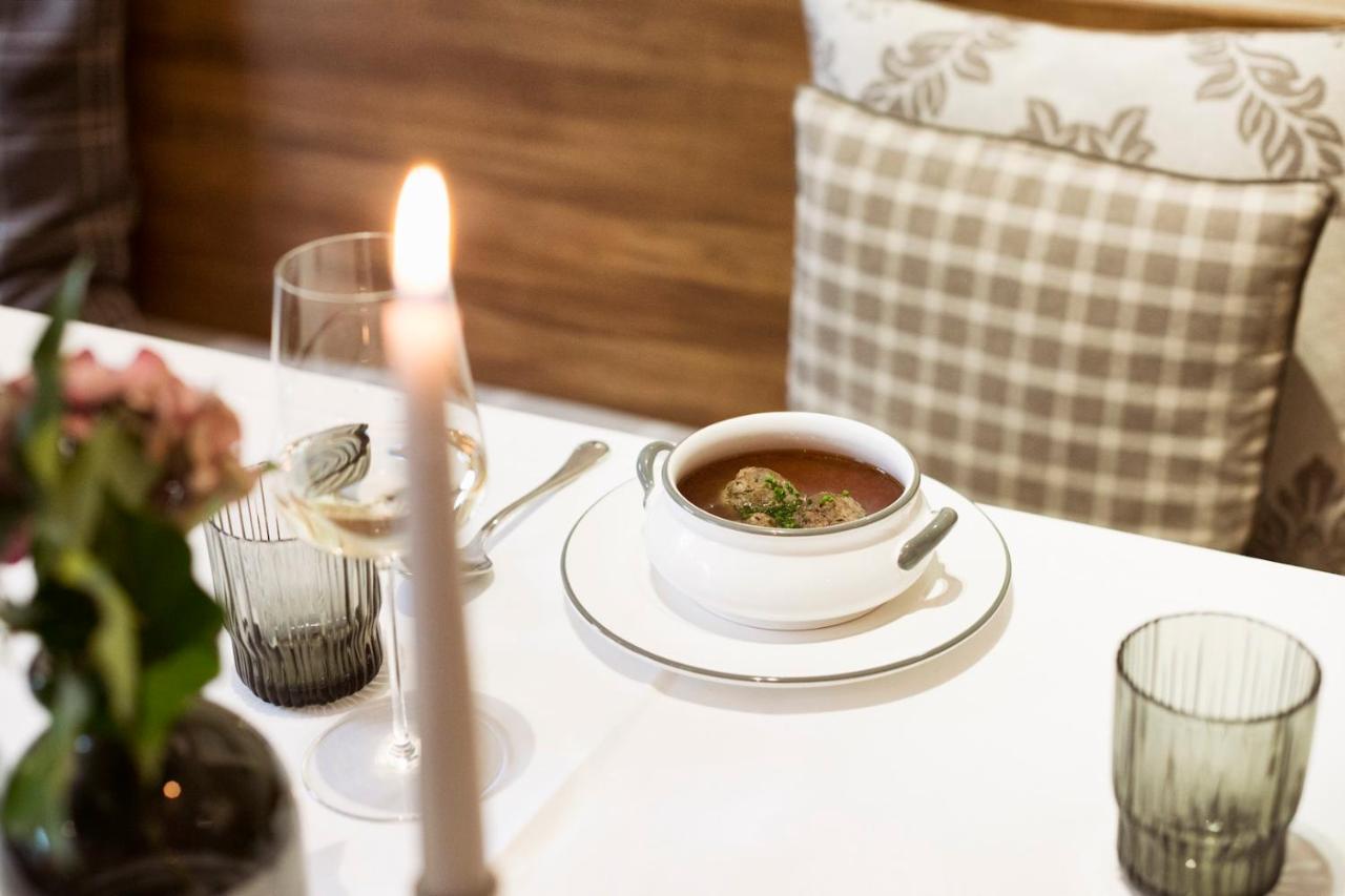 Boutique Hotel Aichinger ヌスドルフ・アム・アターゼー エクステリア 写真
